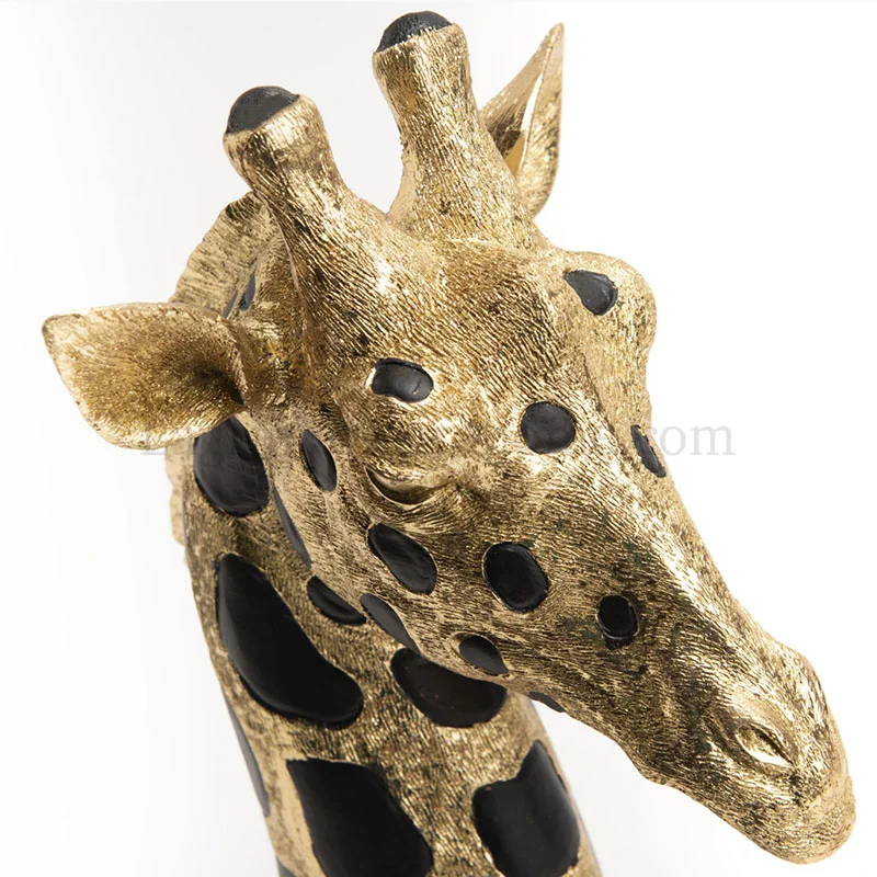 Busto de Jirafa Dorado